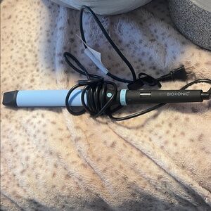 Bio Ionic Light Blue wand Hair curling iron like new
